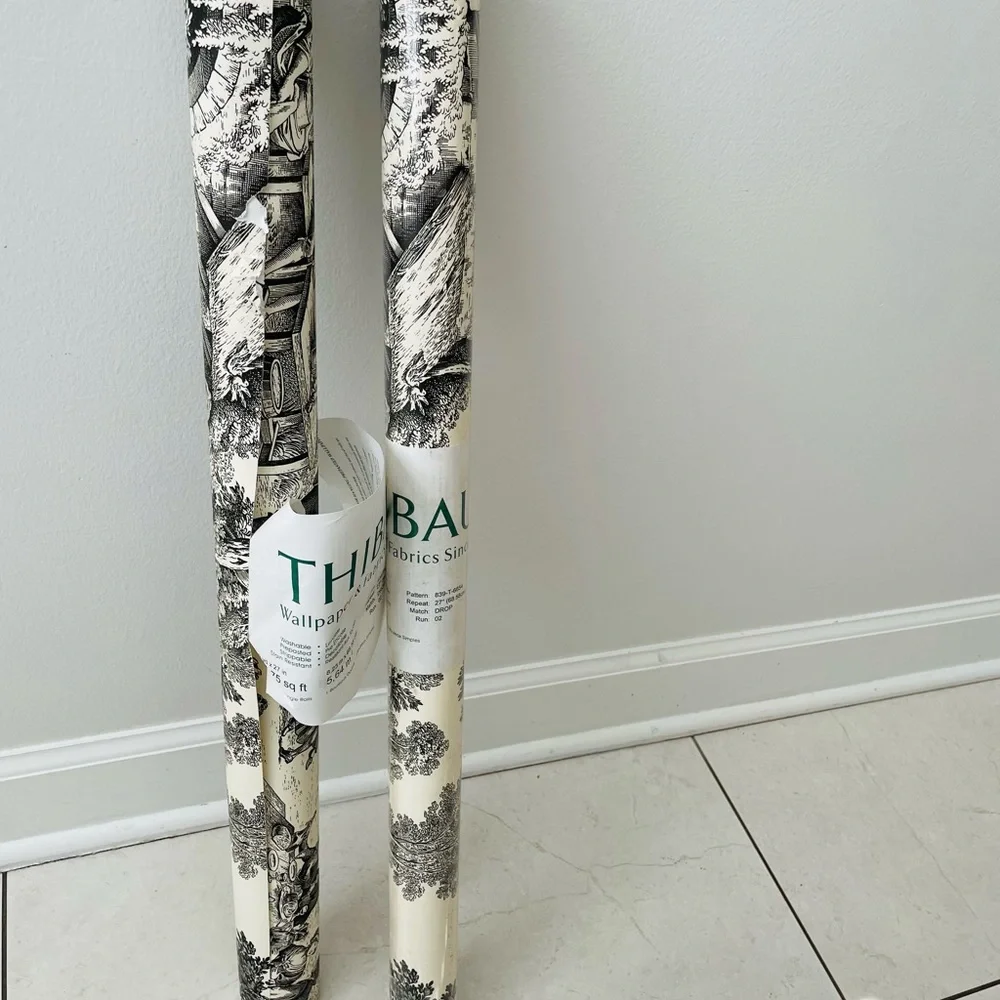 Thibaut Wallpaper and Fabric Pattern:839-T- 6654 Black and White - 1/Roll